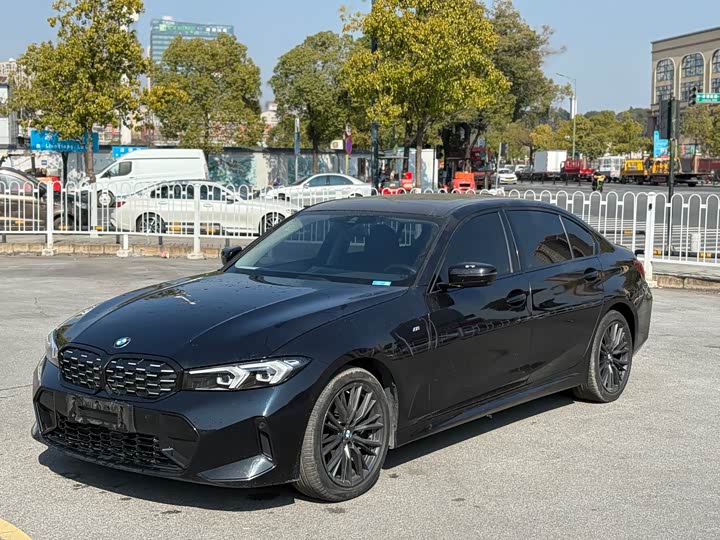 Фото 1 - BMW 3 Series