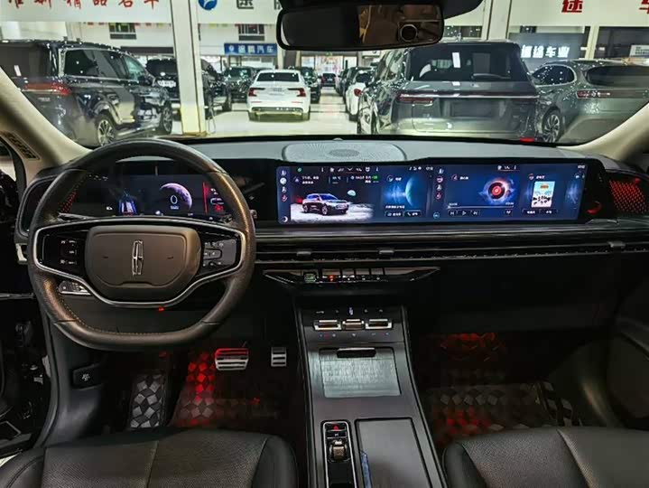 Фото 5 - Lincoln Corsair