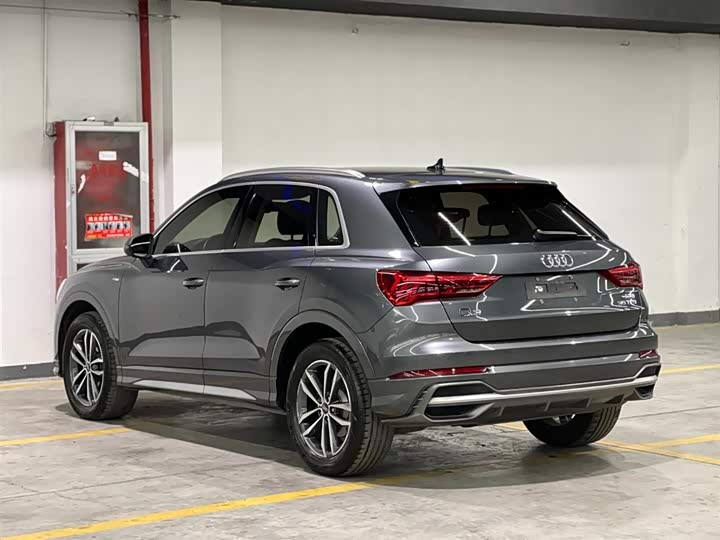 Фото 4 - Audi Q3