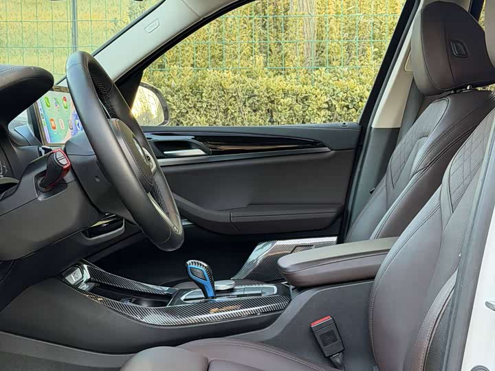 Фото 6 - BMW iX3