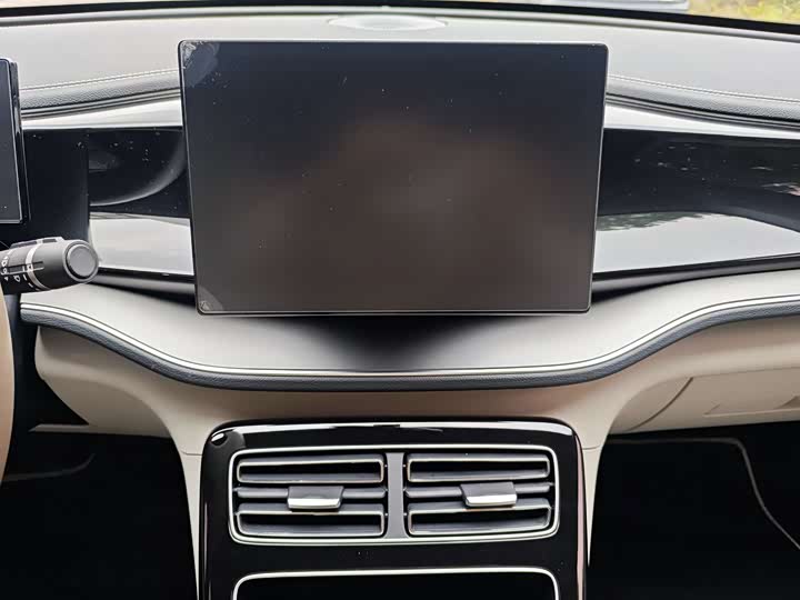 Фото 8 - BYD Qin Plus