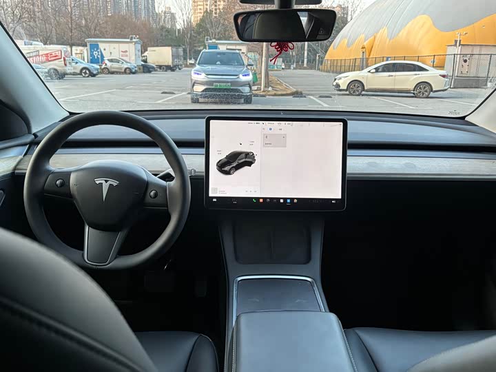 Фото 4 - Tesla Model Y