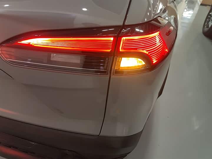 Фото 8 - Toyota Corolla Cross