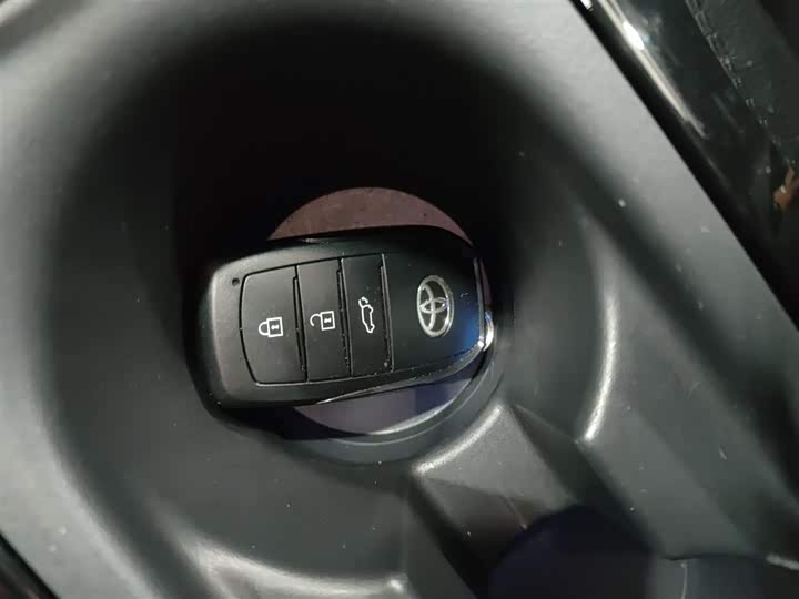 Фото 9 - Toyota Corolla Cross