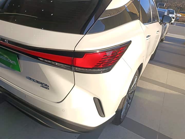 Фото 8 - Lexus RX