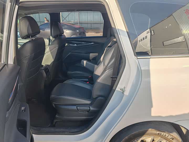 Фото 9 - Maxus G50