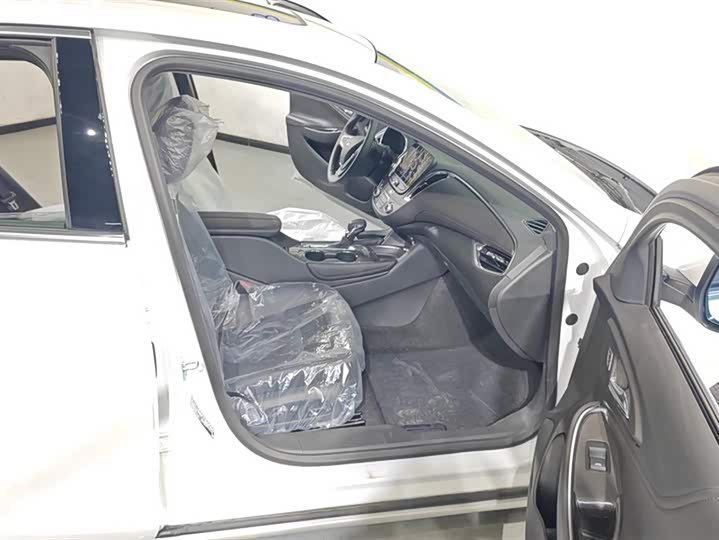 Фото 8 - Chevrolet Malibu XL