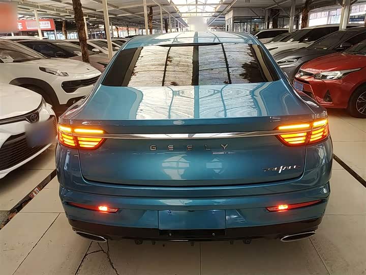 Фото 6 - Geely Preface