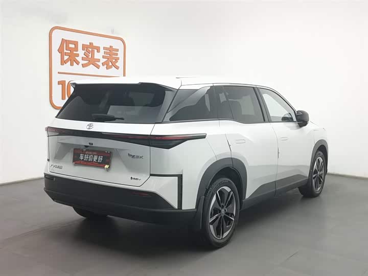 Фото 2 - Toyota bZ3X