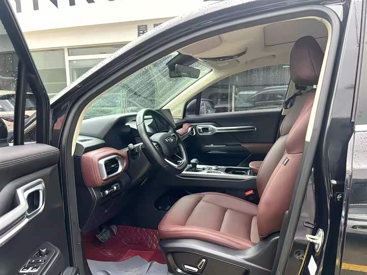 Фото 4 - Geely Okavango