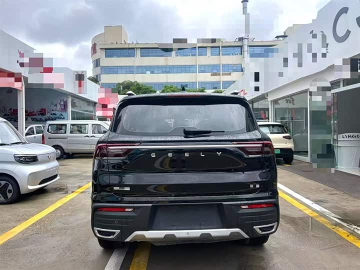 Фото 8 - Geely Okavango