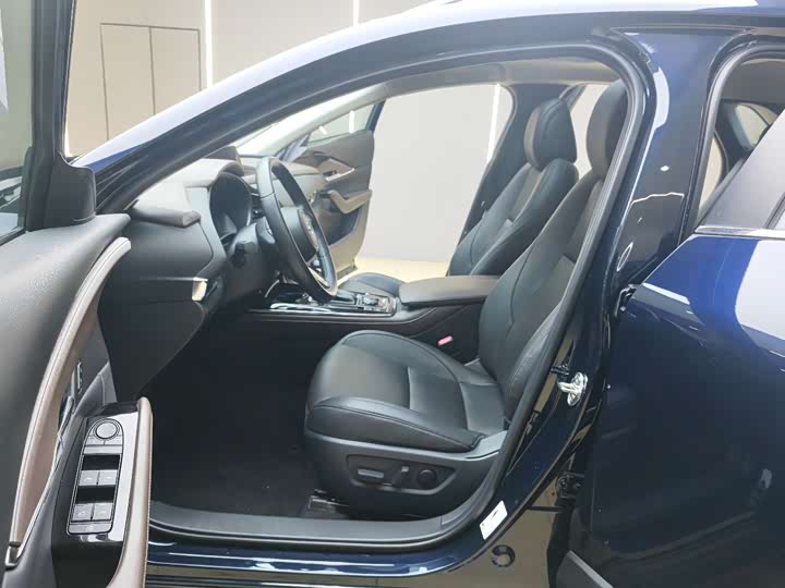 Фото 7 - Mazda CX-30