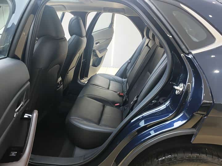 Фото 8 - Mazda CX-30