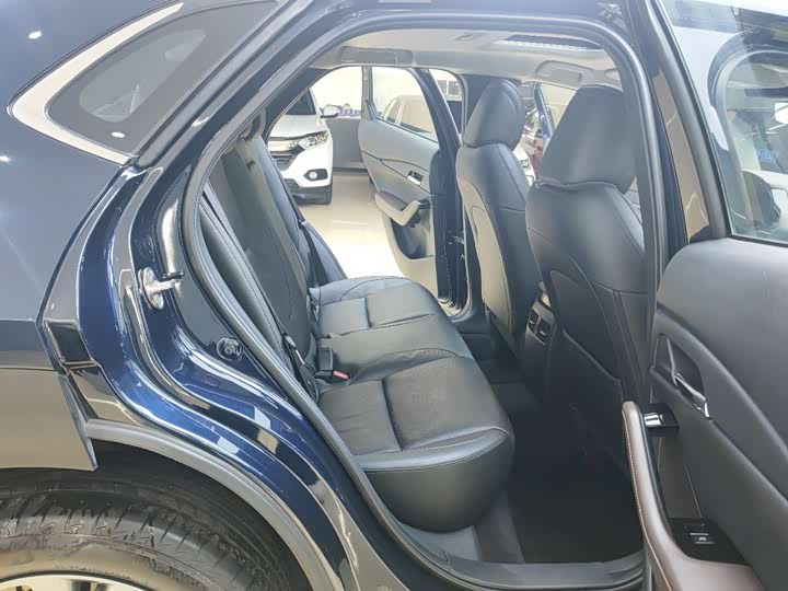 Фото 9 - Mazda CX-30