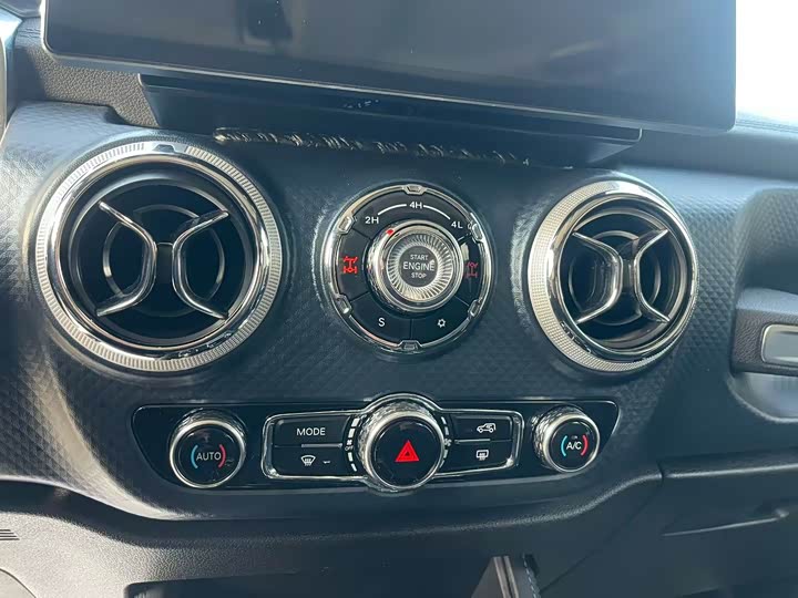 Фото 5 - BAIC Beijing BJ40