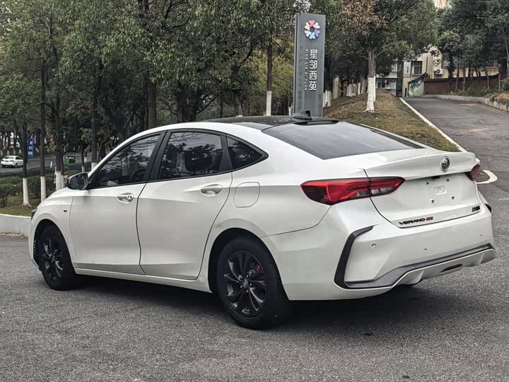 Фото 7 - Buick Verano