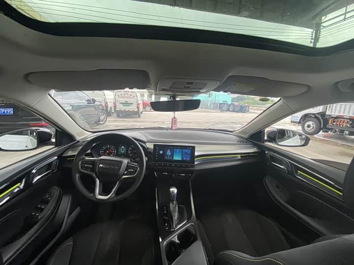 Фото 8 - Roewe i5