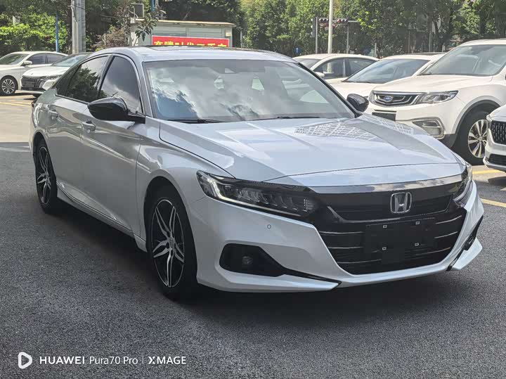 Фото 3 - Honda Accord