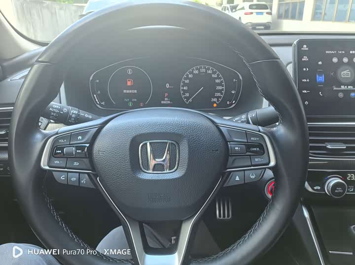 Фото 5 - Honda Accord