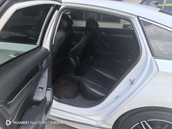 Фото 7 - Honda Accord