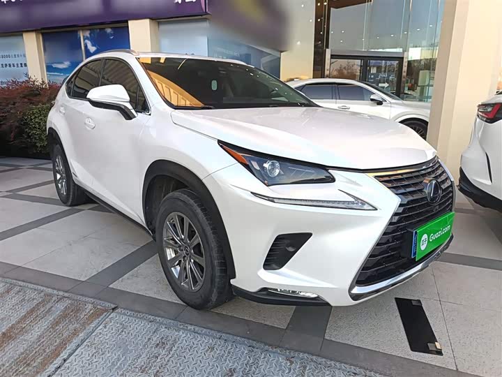 Фото 4 - Lexus NX