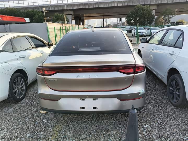 Фото 6 - GAC Aion S