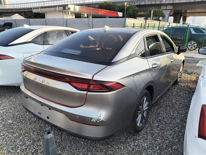 Фото 7 - GAC Aion S