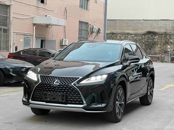 Фото 3 - Lexus RX