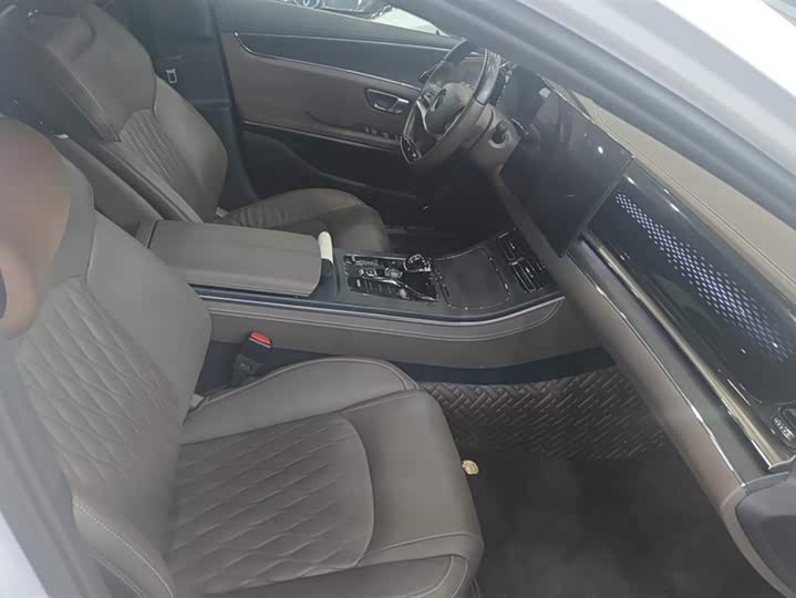 Фото 8 - BYD Han