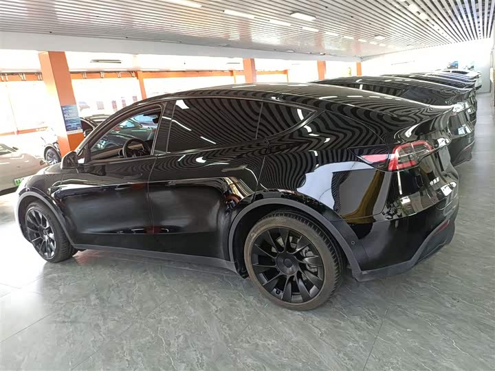 Фото 5 - Tesla Model Y