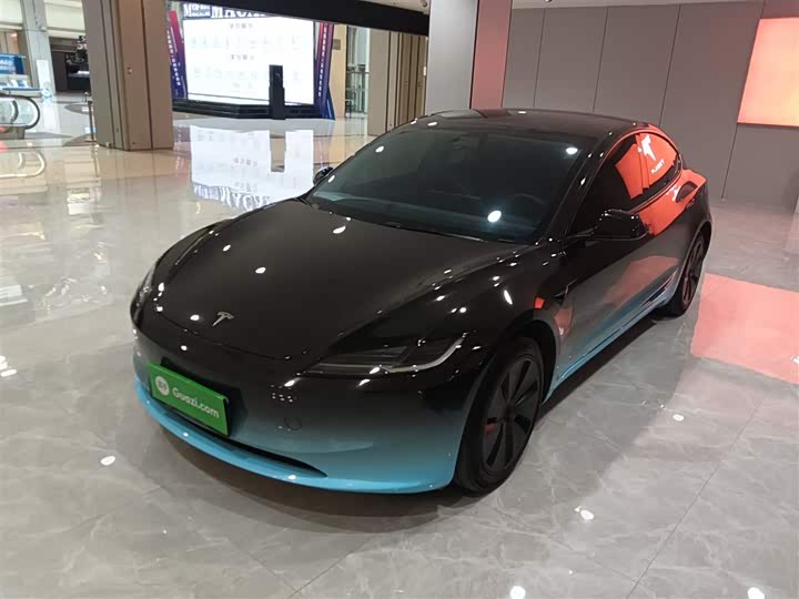 Фото 2 - Tesla Model 3