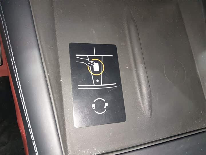 Фото 9 - Tesla Model 3