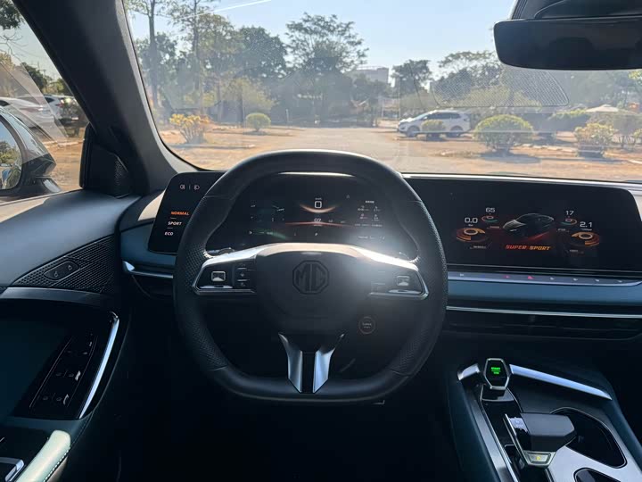 Фото 8 - MG Motor 7