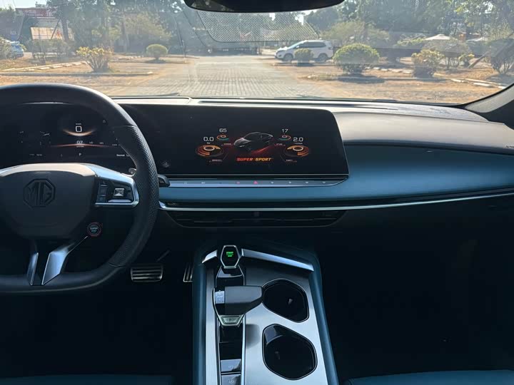 Фото 9 - MG Motor 7