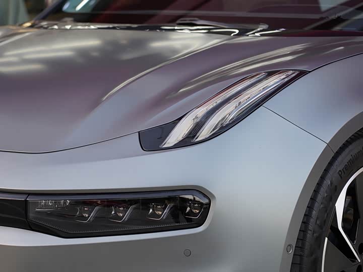 Фото 3 - Zeekr 001