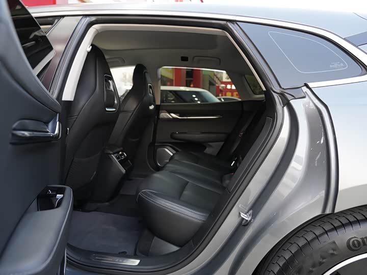 Фото 6 - Zeekr 001