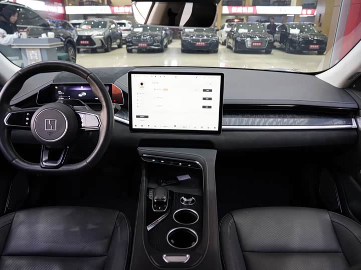 Фото 7 - Zeekr 001