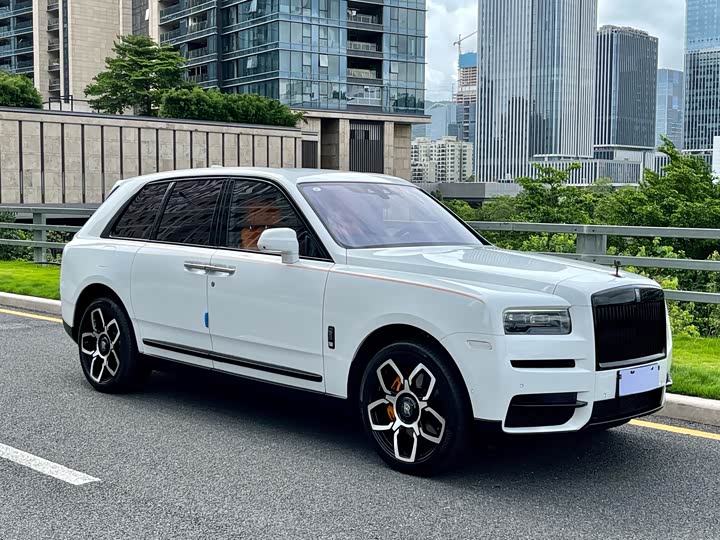 Фото 3 - Rolls-Royce Cullinan