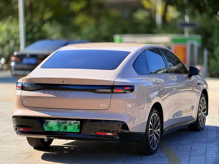 Фото 4 - Leapmotor B01