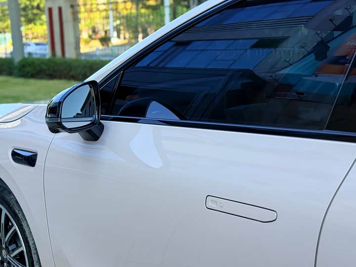 Фото 8 - Leapmotor B01