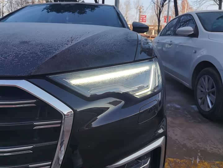 Фото 5 - Audi A6L