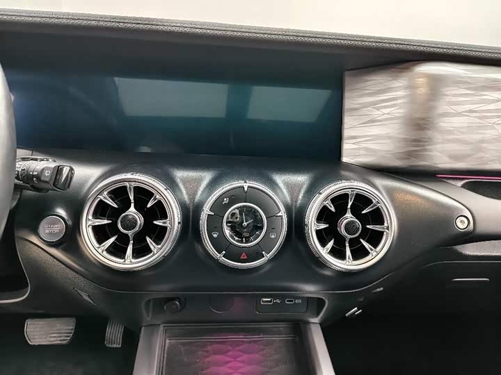 Фото 7 - Tank 300