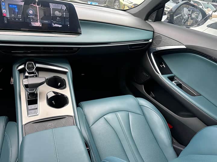 Фото 7 - MG Motor 7