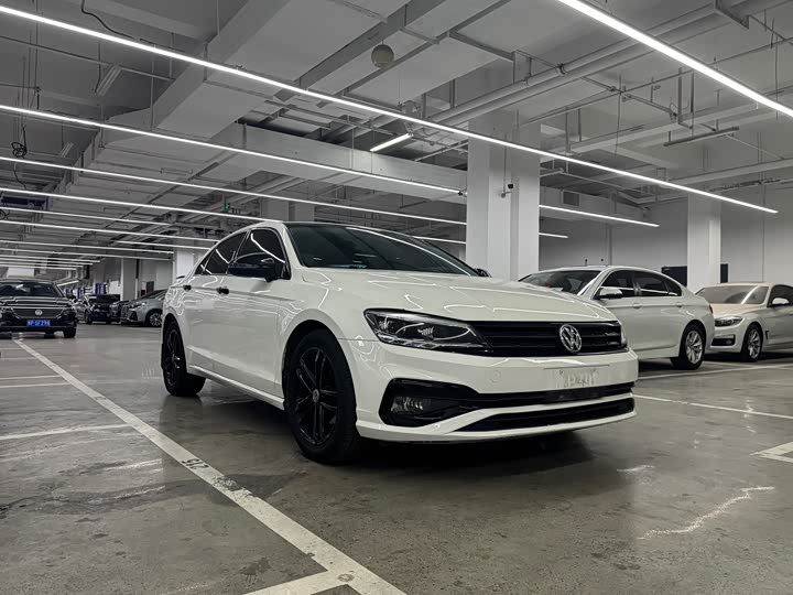 Фото 3 - Volkswagen Lamando L