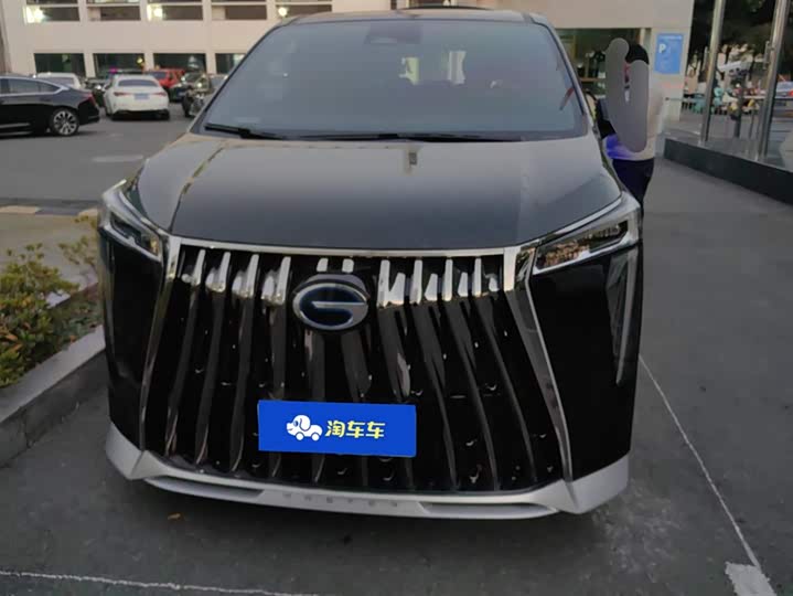 Фото 2 - GAC Trumpchi M8