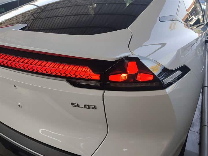 Фото 8 - Changan Deepal SL03