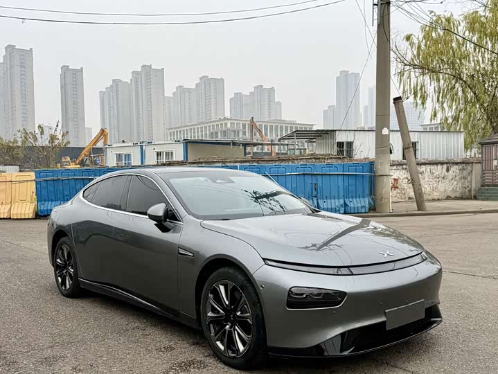 Фото 3 - XPeng P7