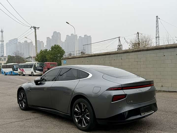 Фото 9 - XPeng P7