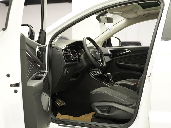 Фото 9 - Jetta VS7