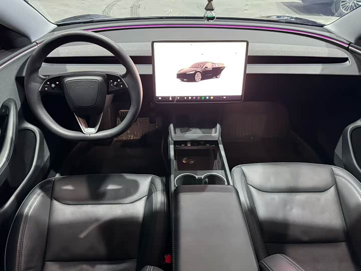 Фото 9 - Tesla Model 3